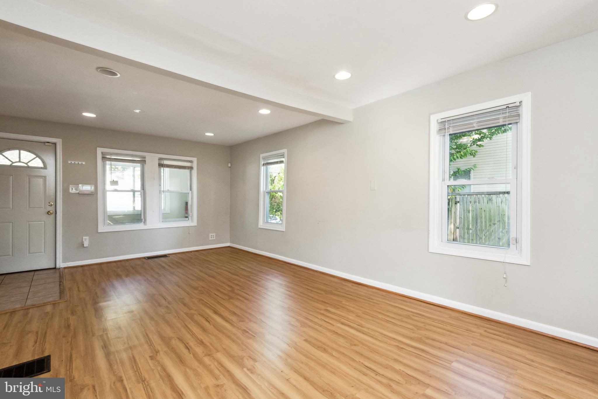 ARUNDEL GARDENS - Residential