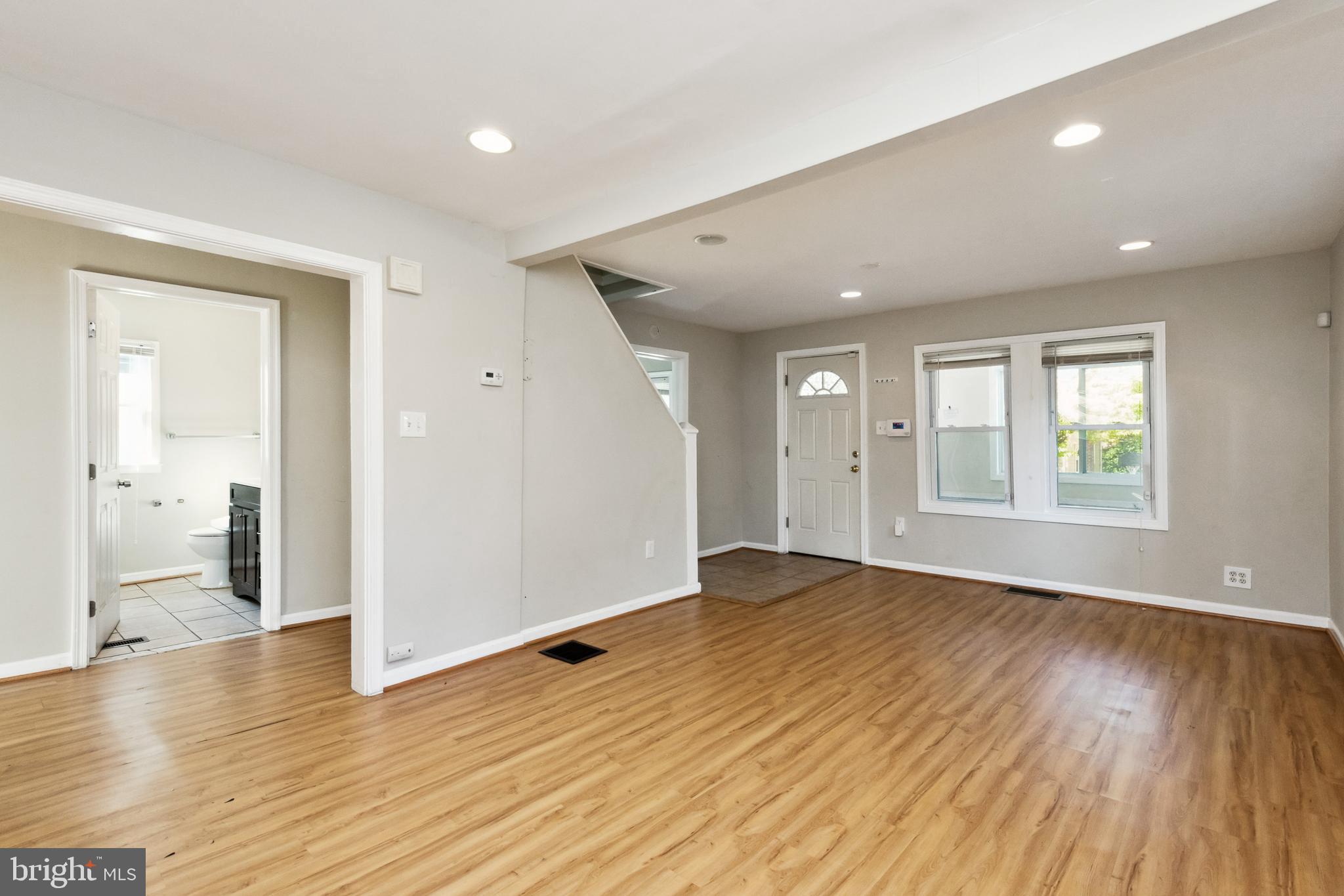 ARUNDEL GARDENS - Residential