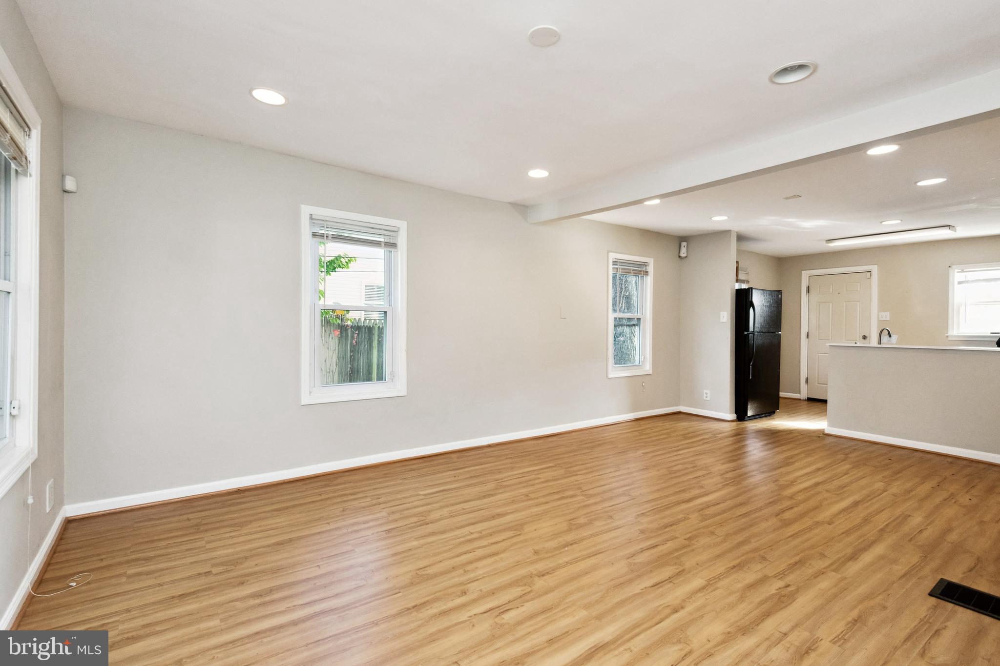 ARUNDEL GARDENS - Residential