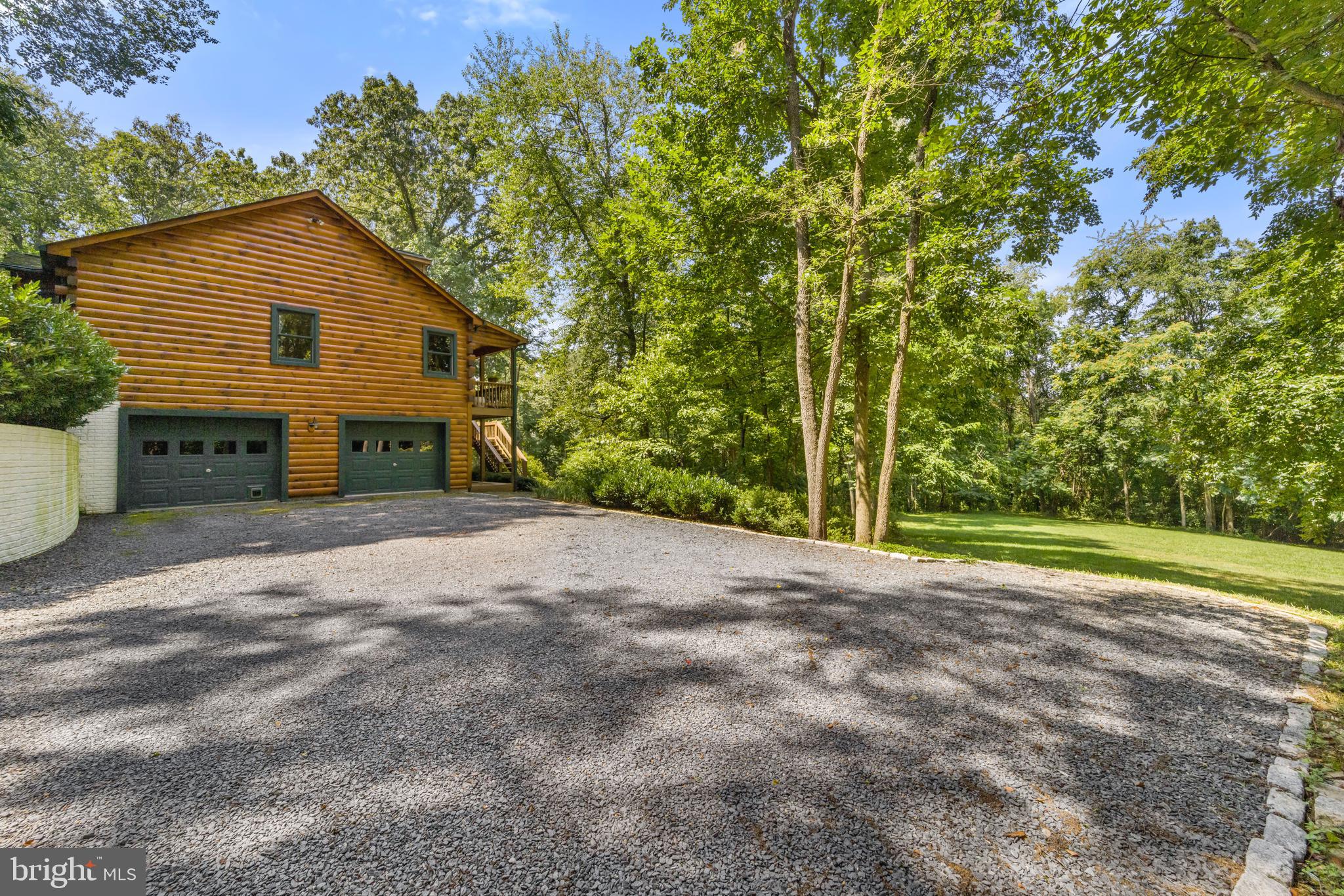 DELAPLANE MEADOWS - Residential