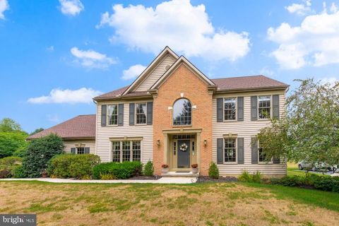 Photo of 1370 Sylvan Road, Lancaster, PA 17601 (MLS # PALA2054522)