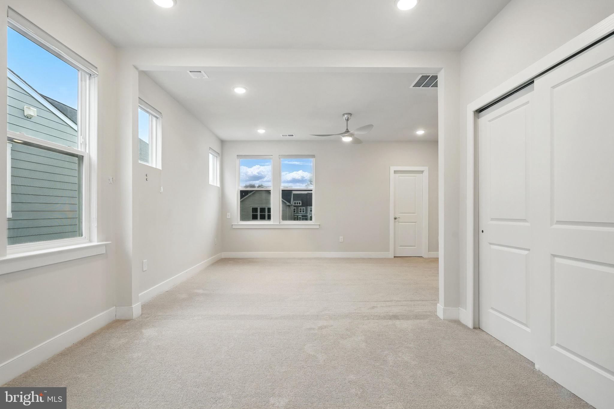 POTOMAC SHORES - Residential