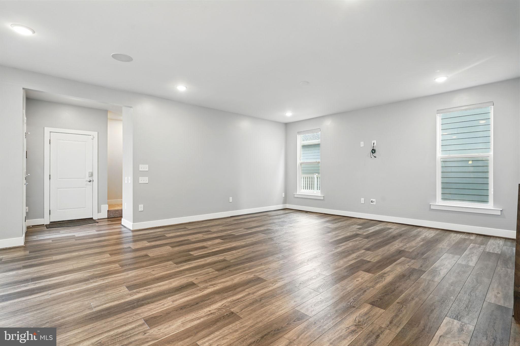 POTOMAC SHORES - Residential