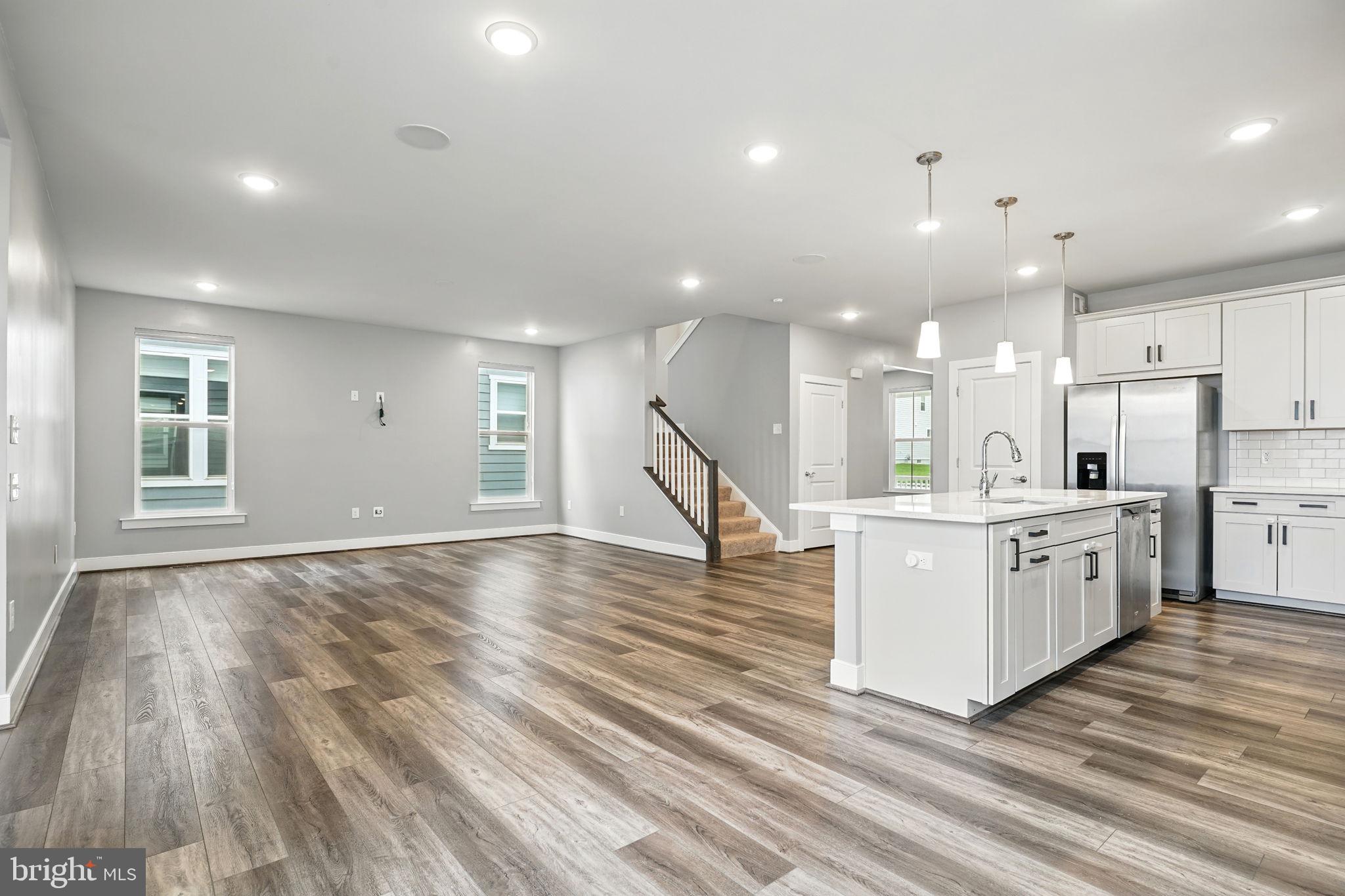 POTOMAC SHORES - Residential