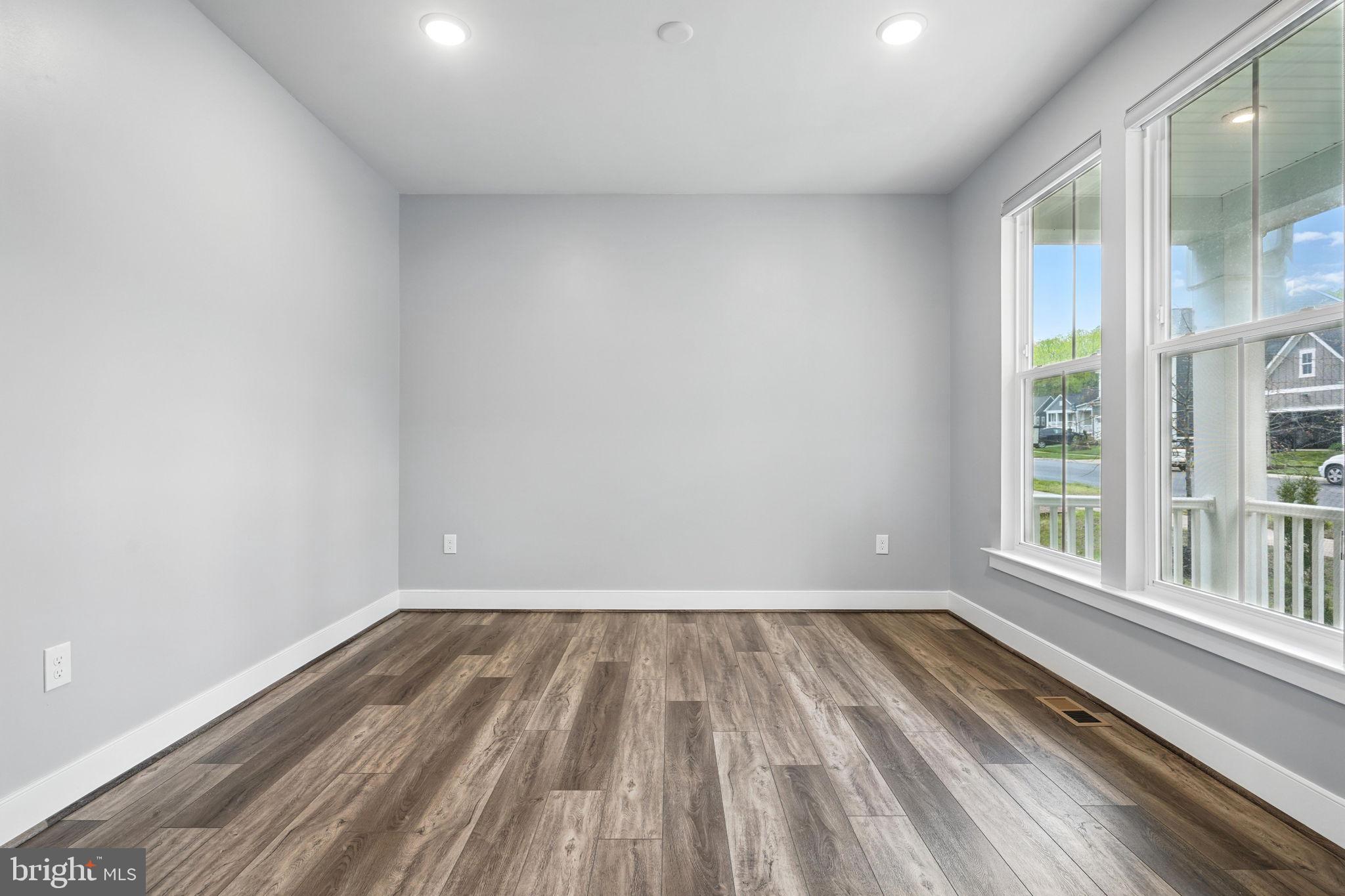 POTOMAC SHORES - Residential