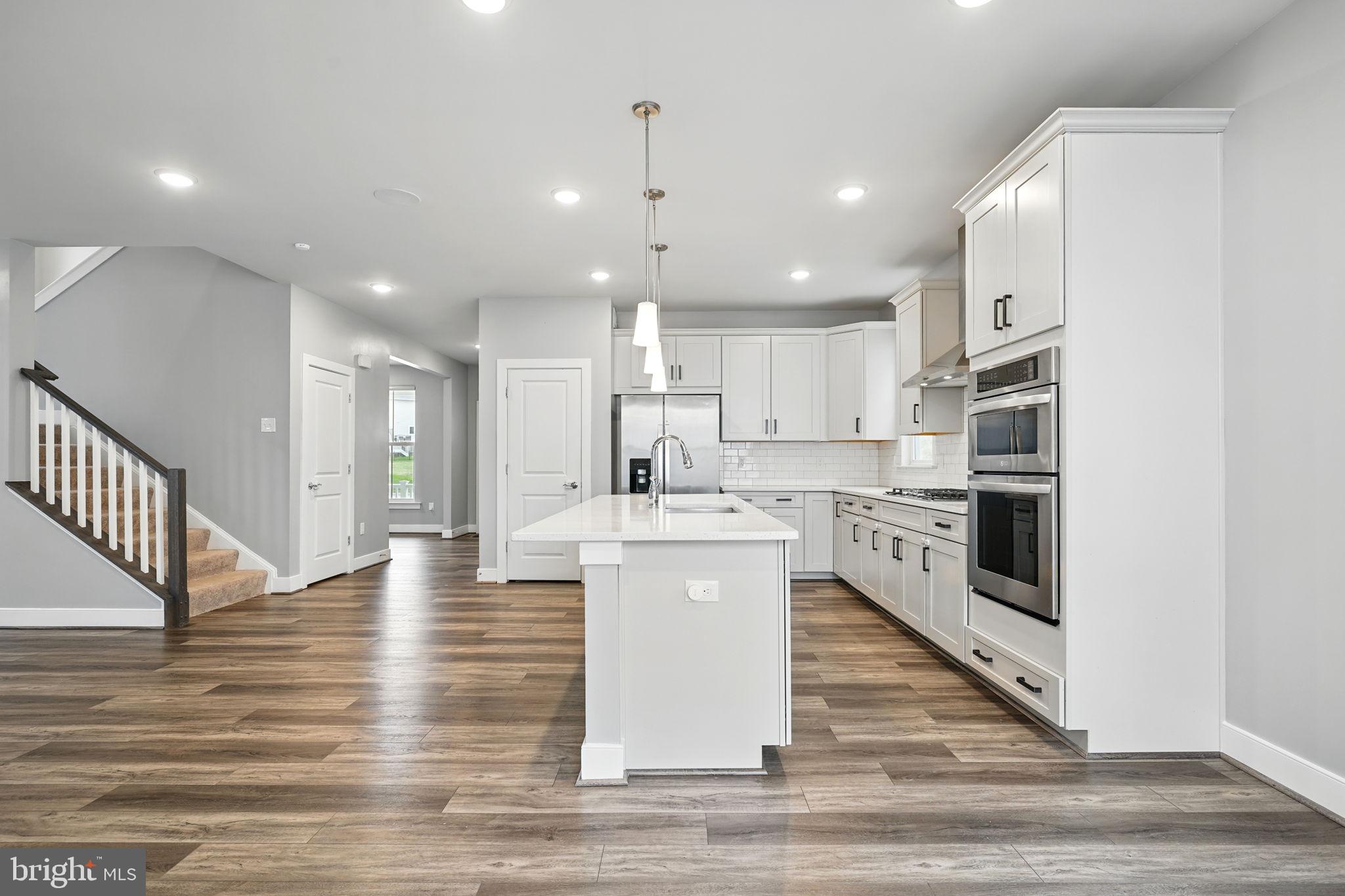 POTOMAC SHORES - Residential