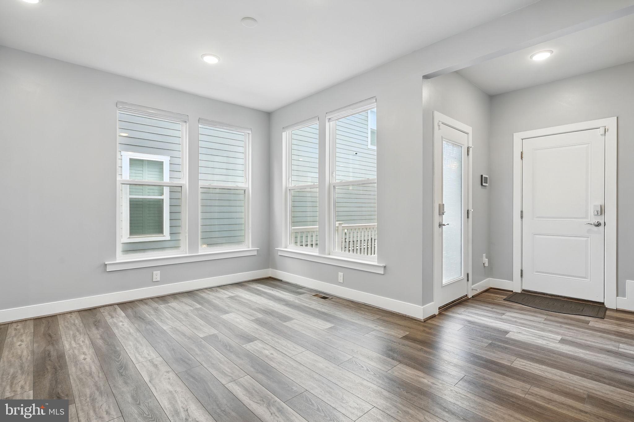 POTOMAC SHORES - Residential