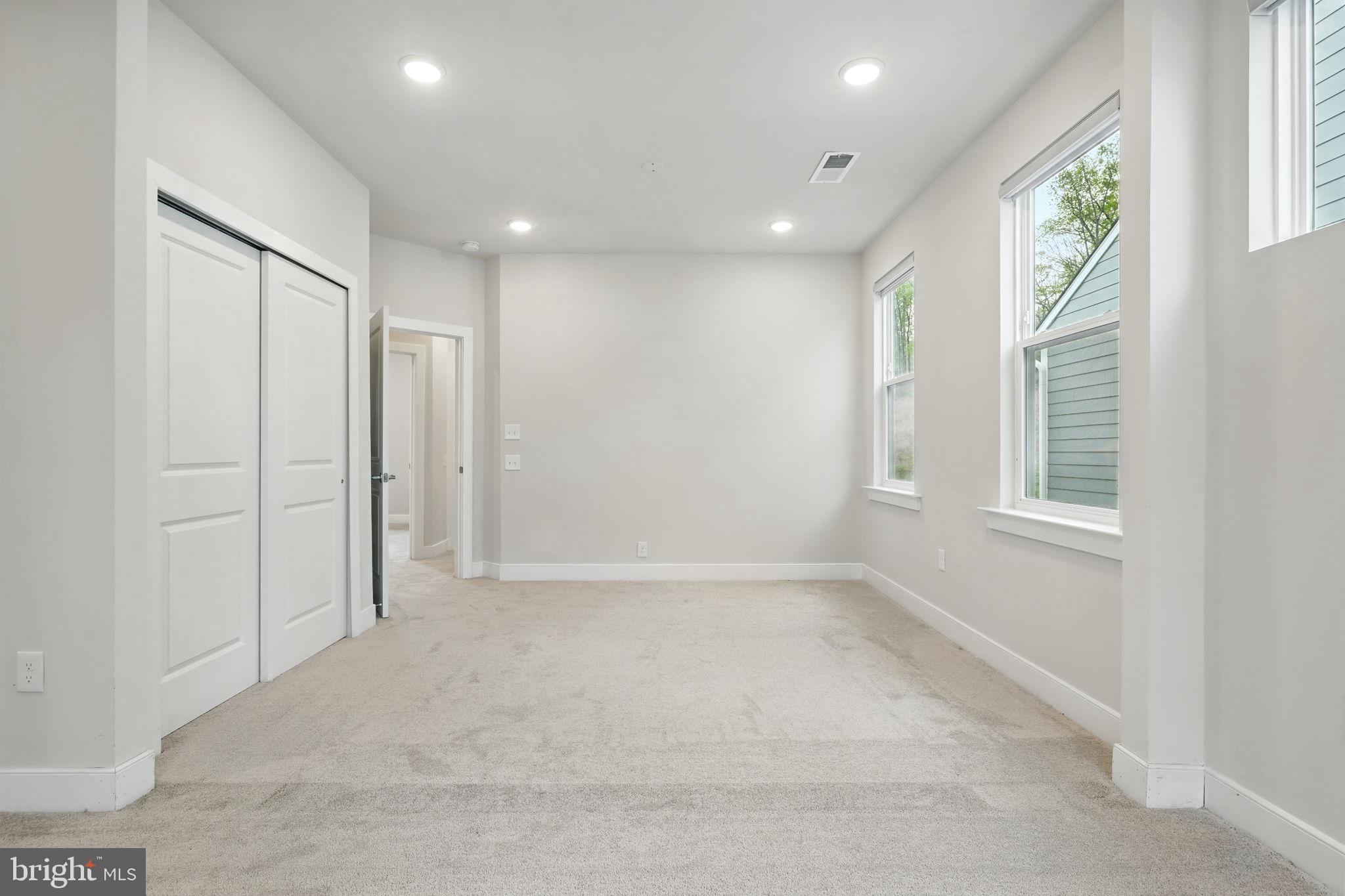 POTOMAC SHORES - Residential