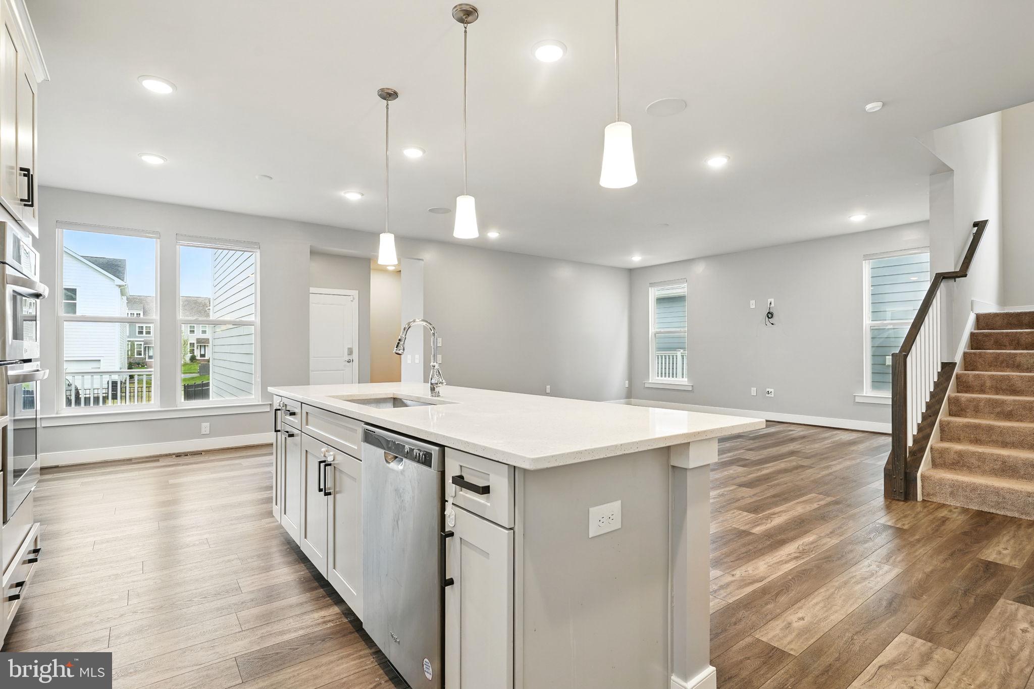 POTOMAC SHORES - Residential