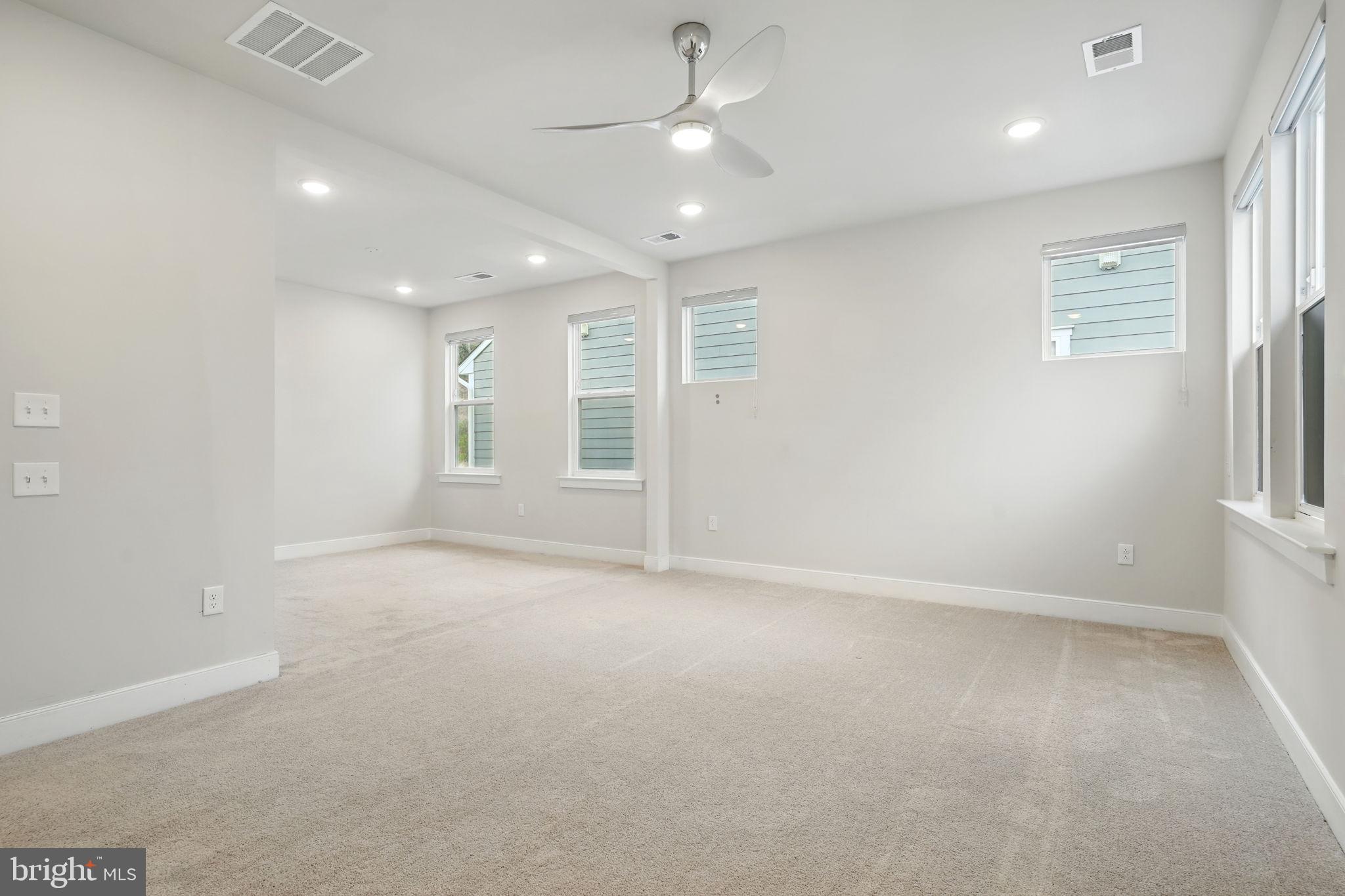 POTOMAC SHORES - Residential