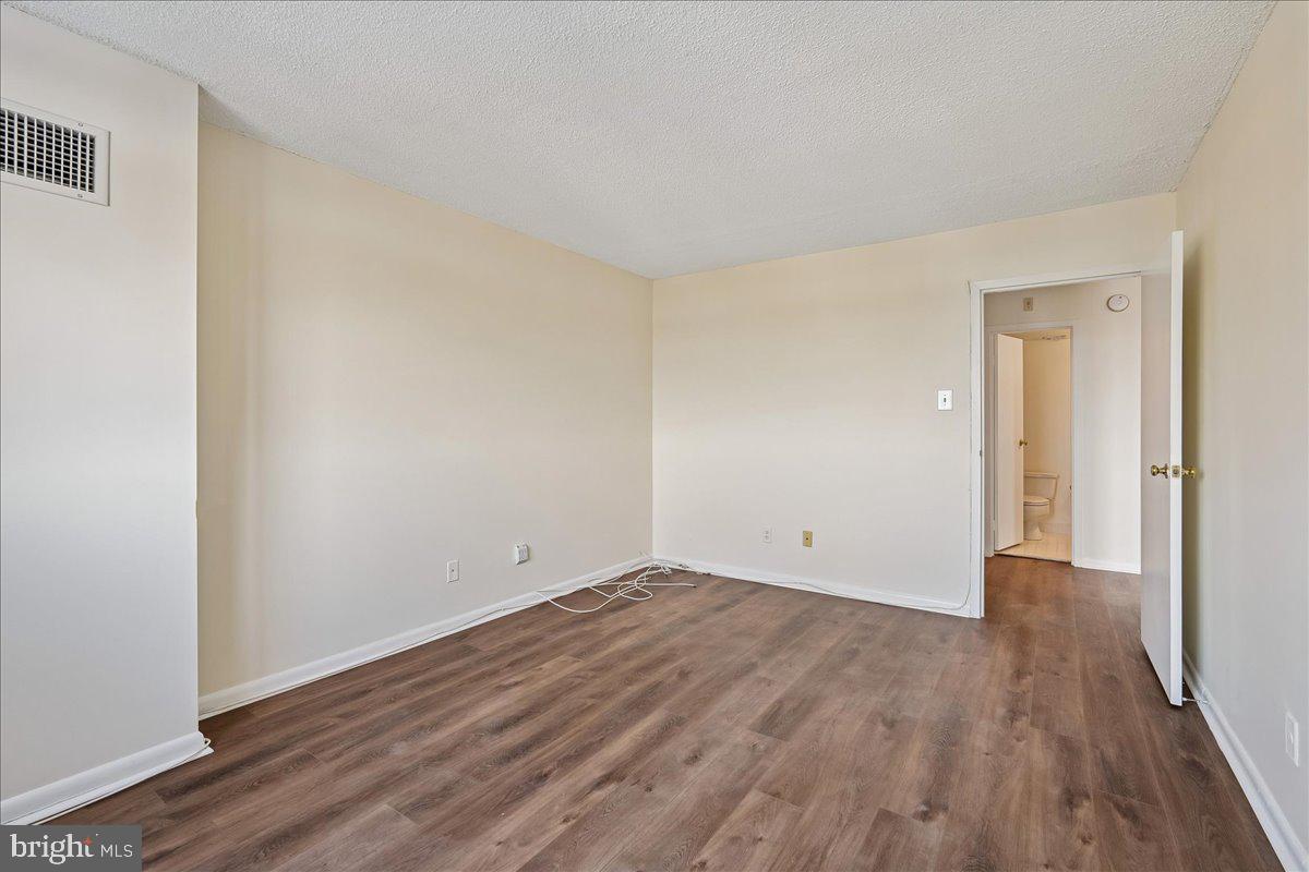 WESTLAKE PARK - Residential