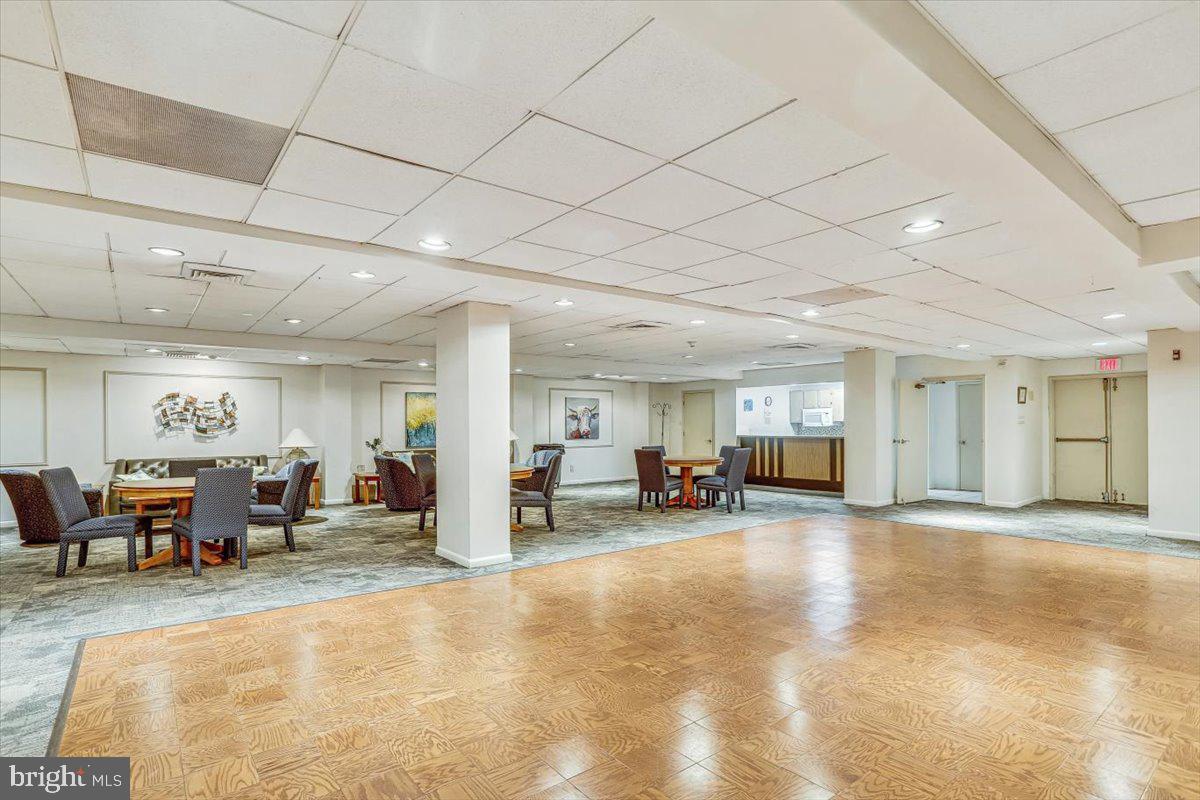 WESTLAKE PARK - Residential