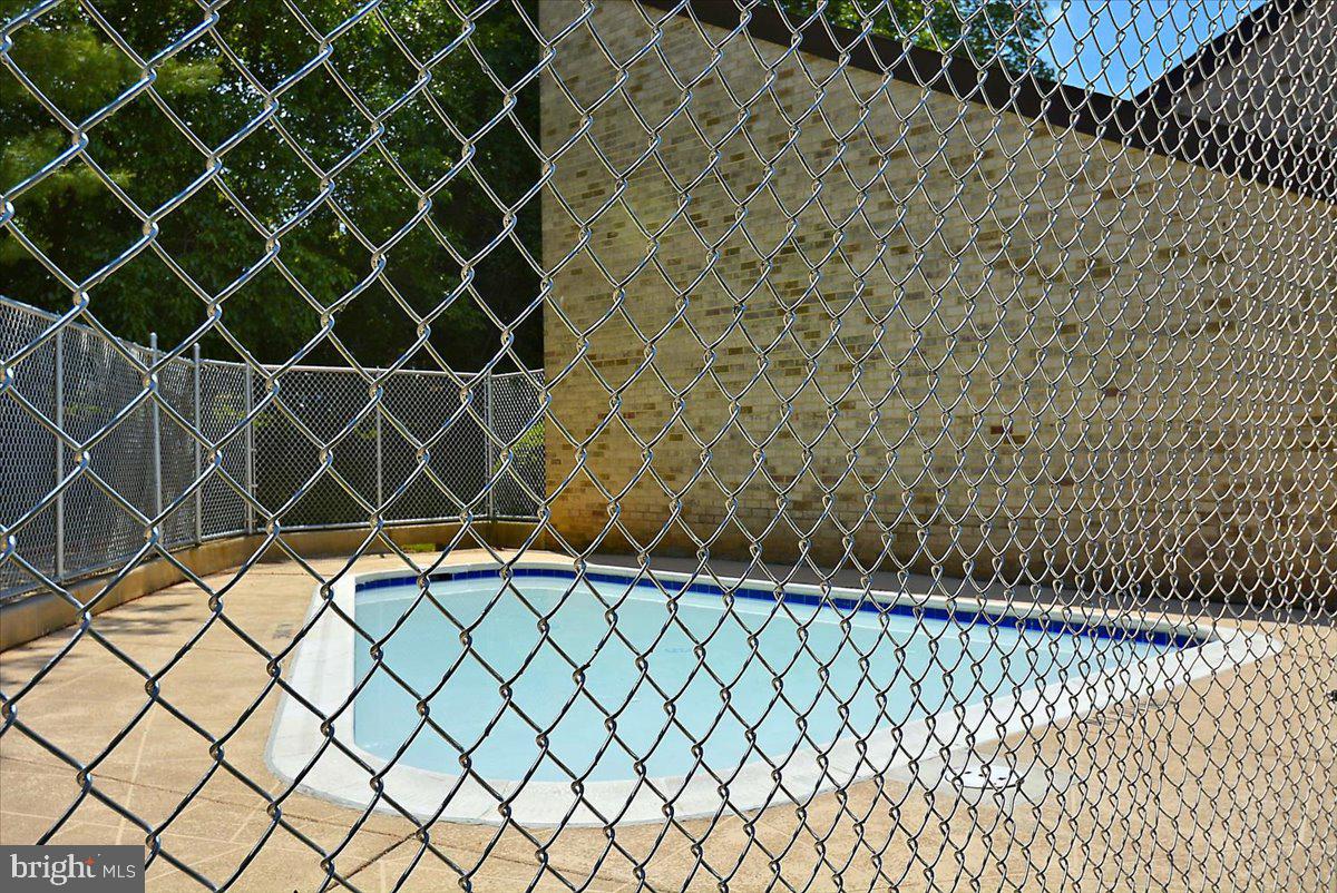 WESTLAKE PARK - Residential