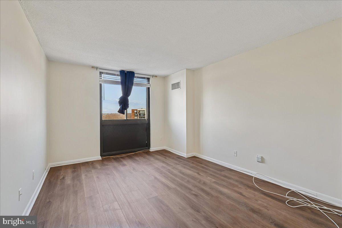 WESTLAKE PARK - Residential