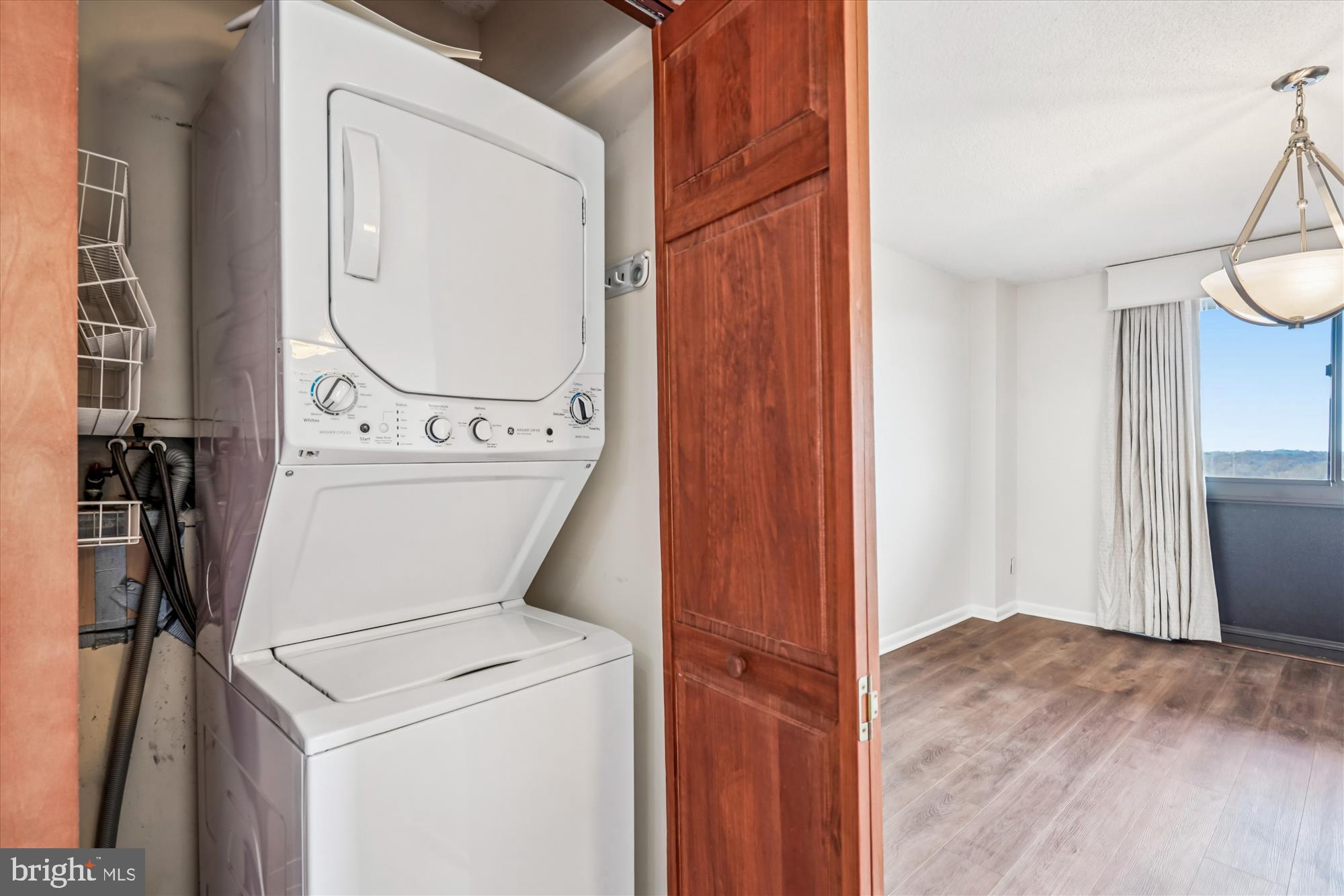 WESTLAKE PARK - Residential