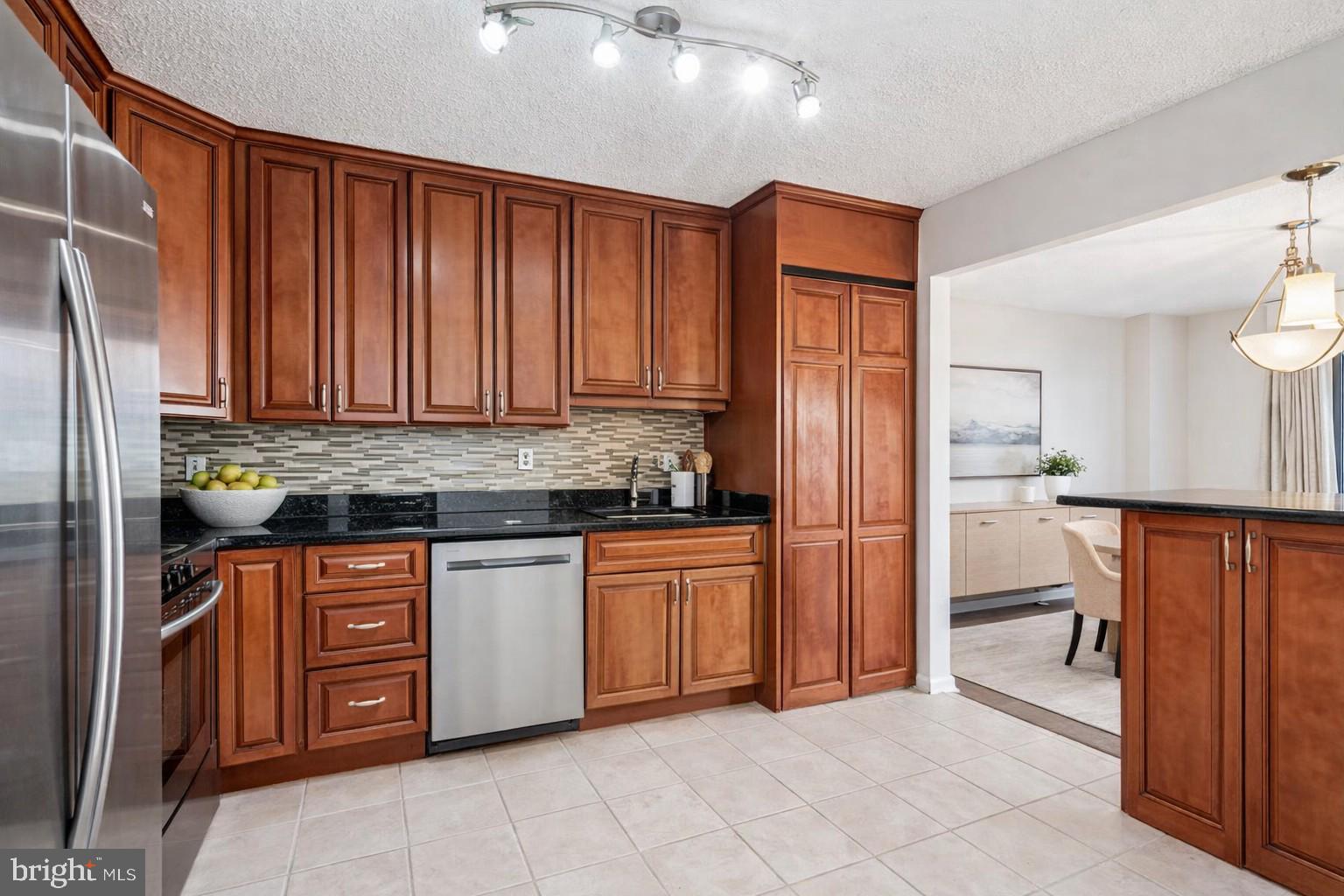 WESTLAKE PARK - Residential