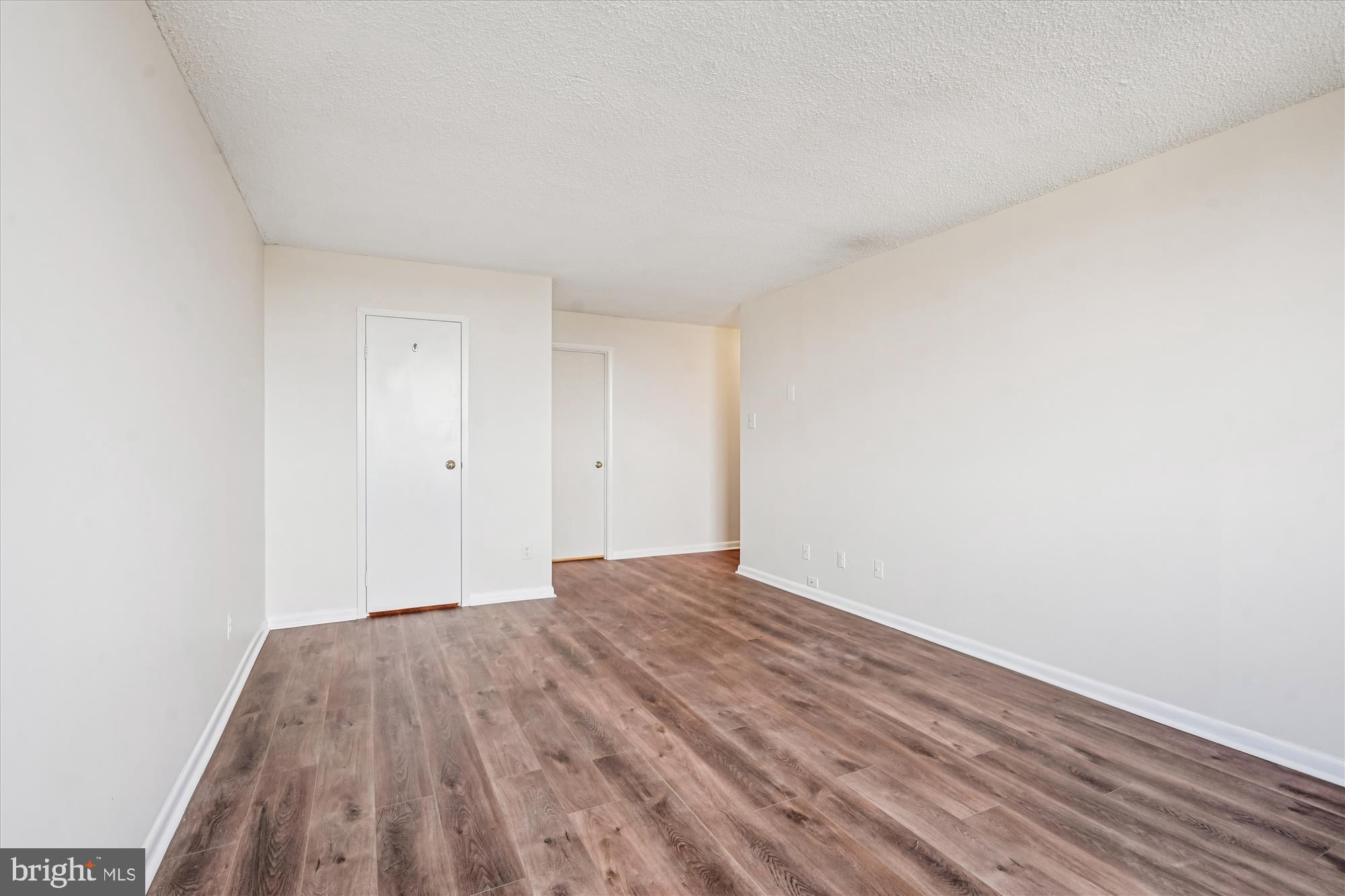 WESTLAKE PARK - Residential