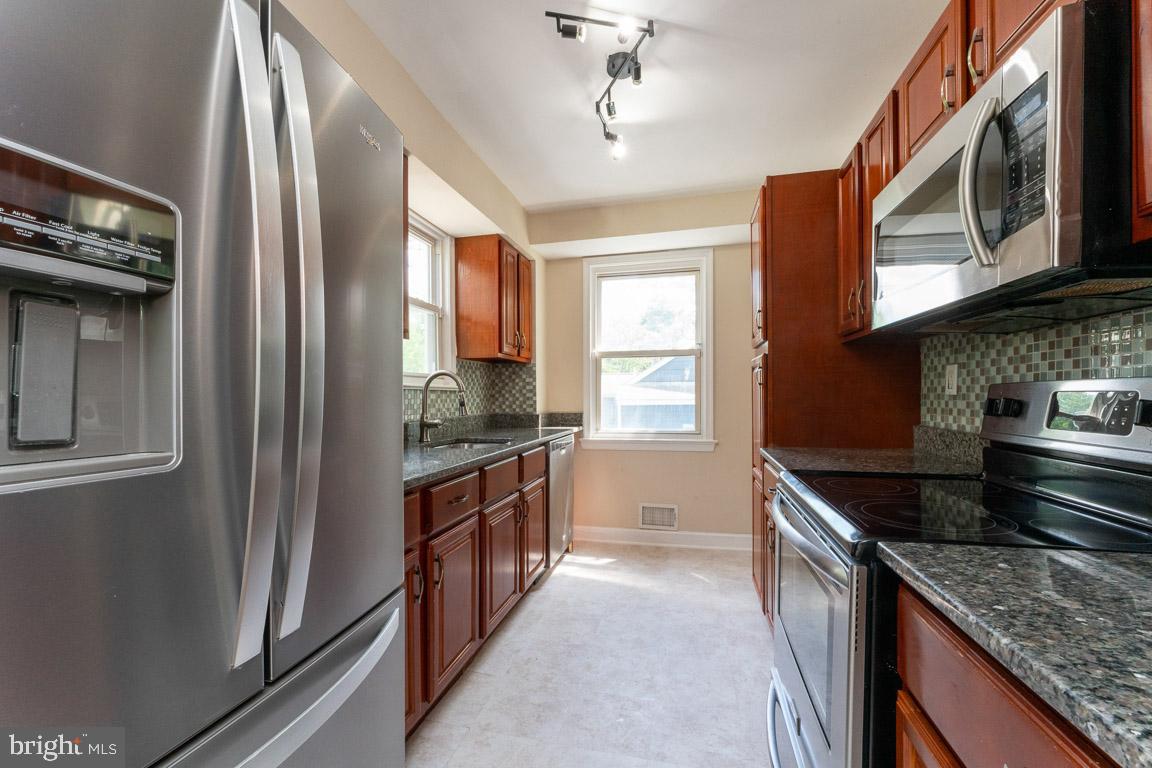 LANDOVER - Residential