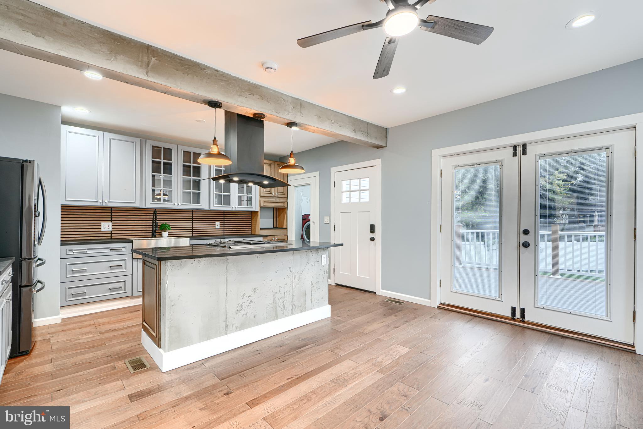 ARLINGTON - Residential