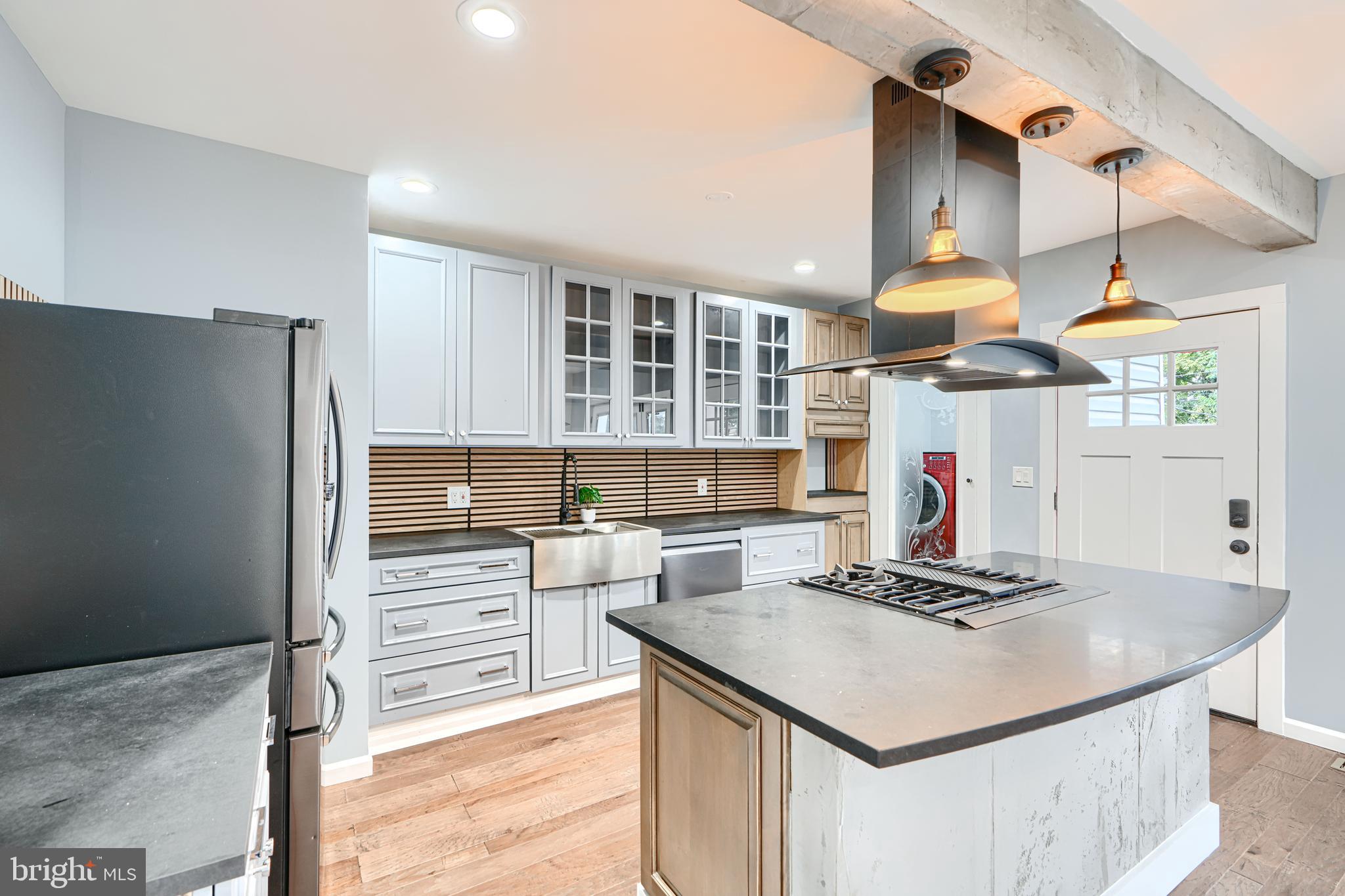 ARLINGTON - Residential