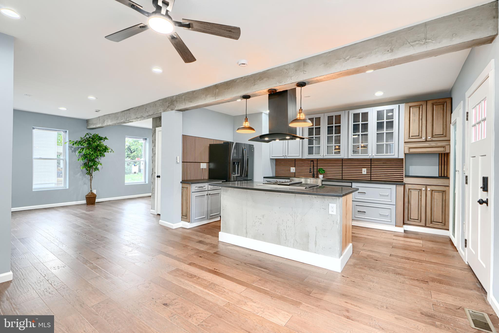 ARLINGTON - Residential