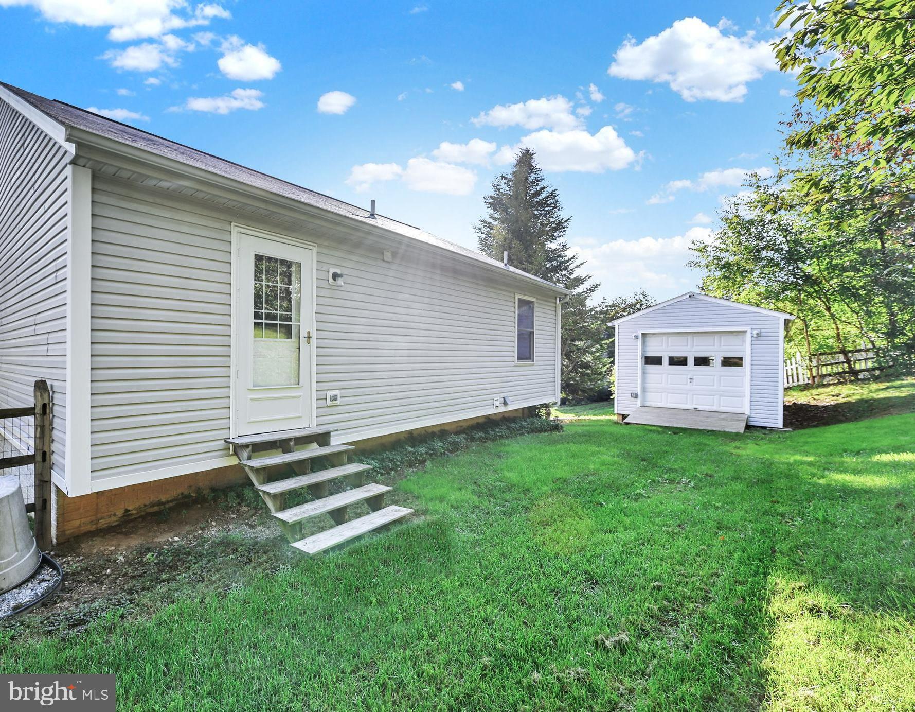 ATLEE RIDGE - Residential