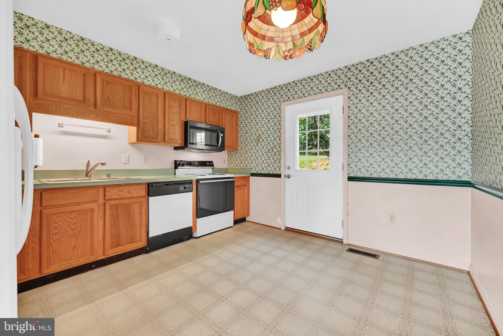 ATLEE RIDGE - Residential