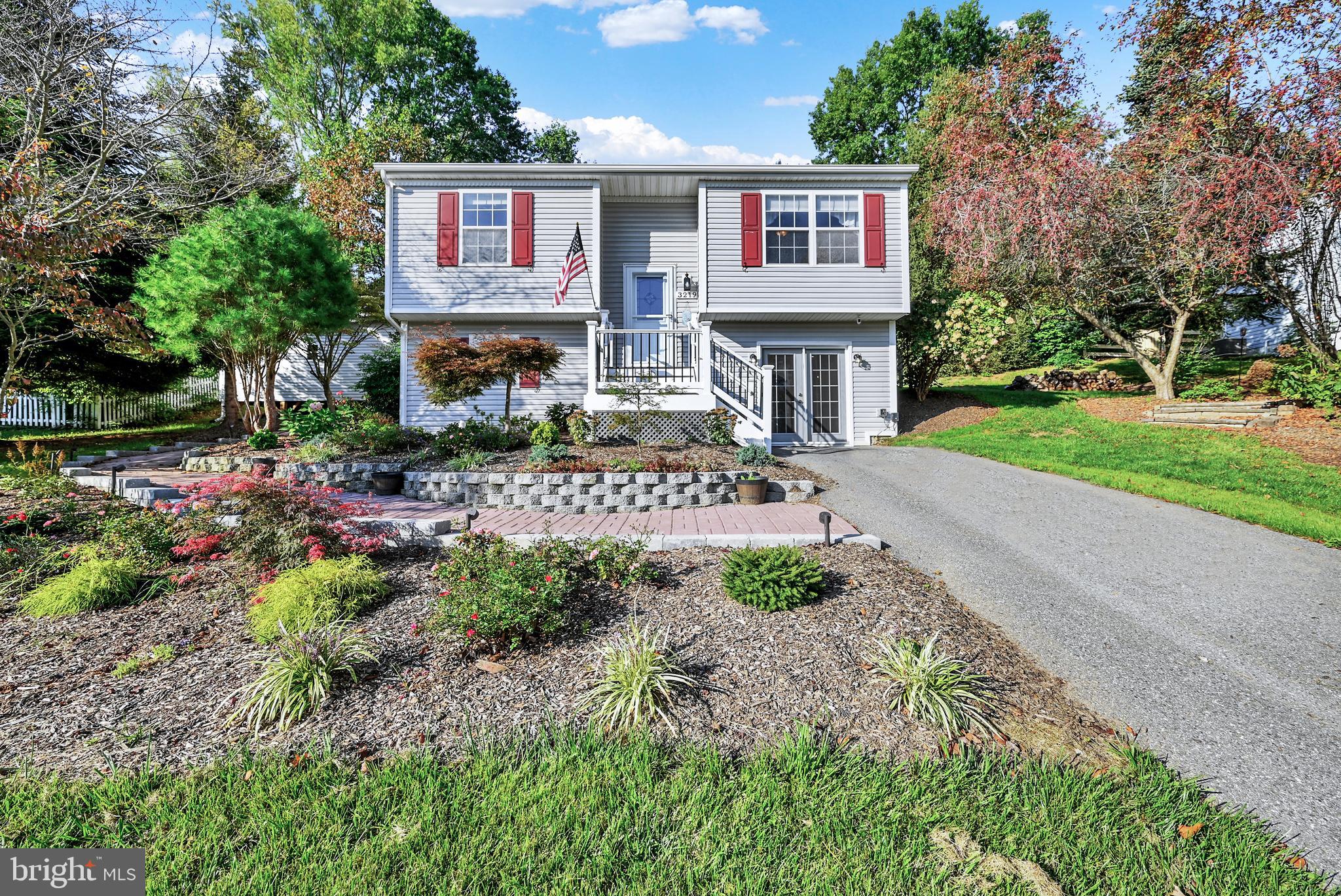 ATLEE RIDGE - Residential