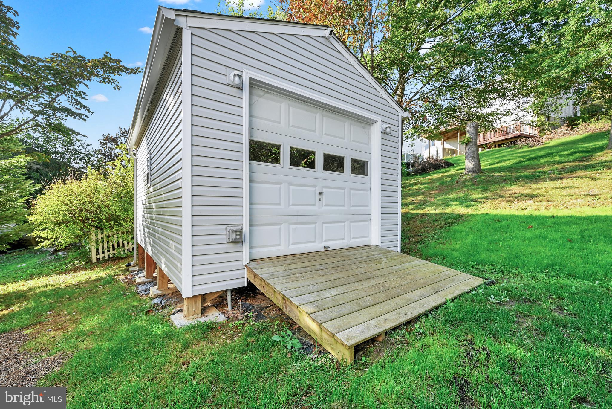 ATLEE RIDGE - Residential