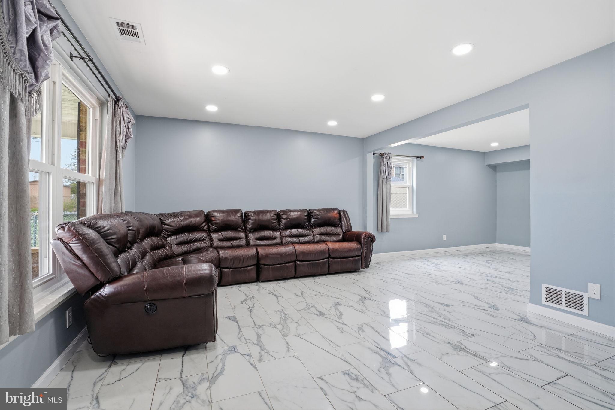 NESHAMINY VALLEY - Residential