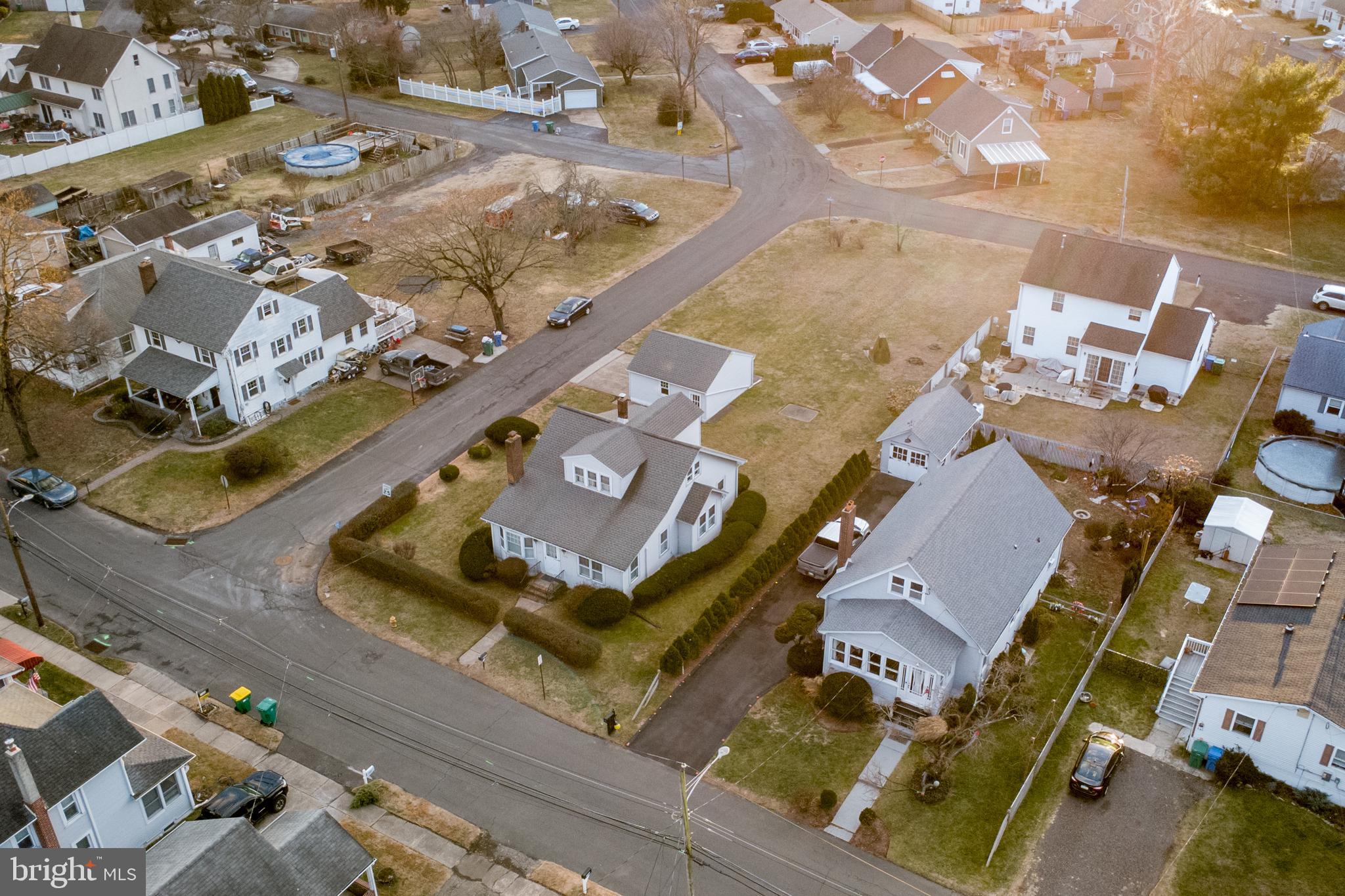 EDGELY - Residential