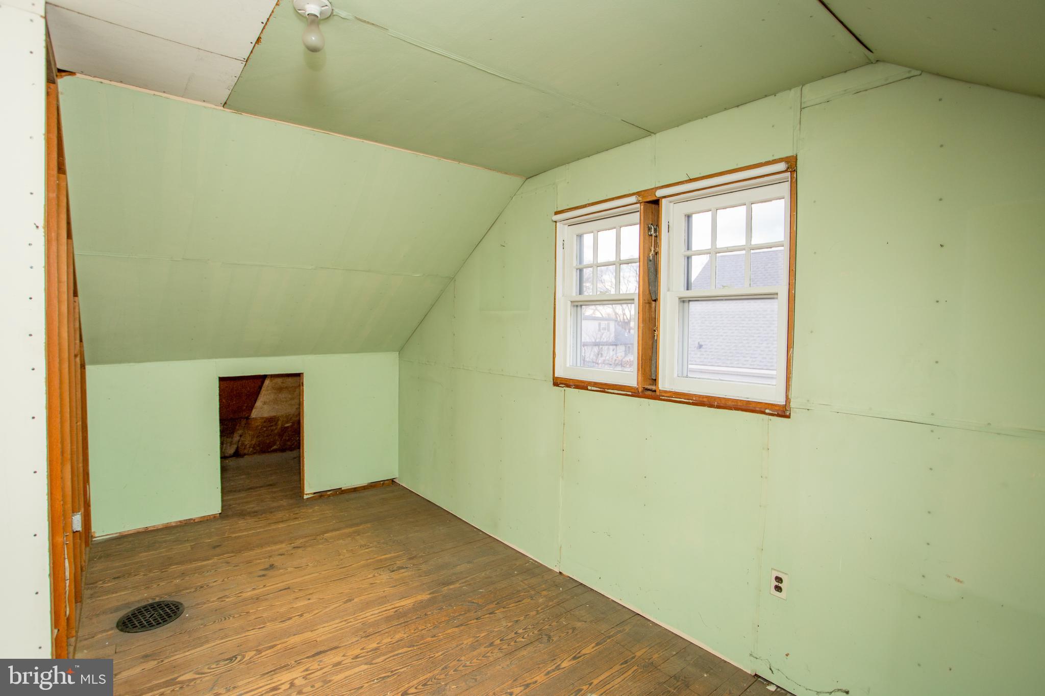 EDGELY - Residential