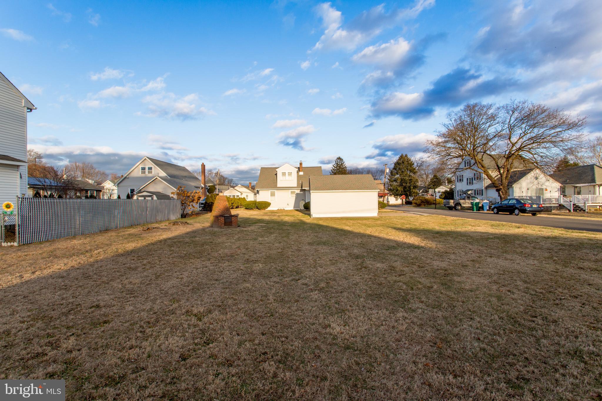 EDGELY - Residential