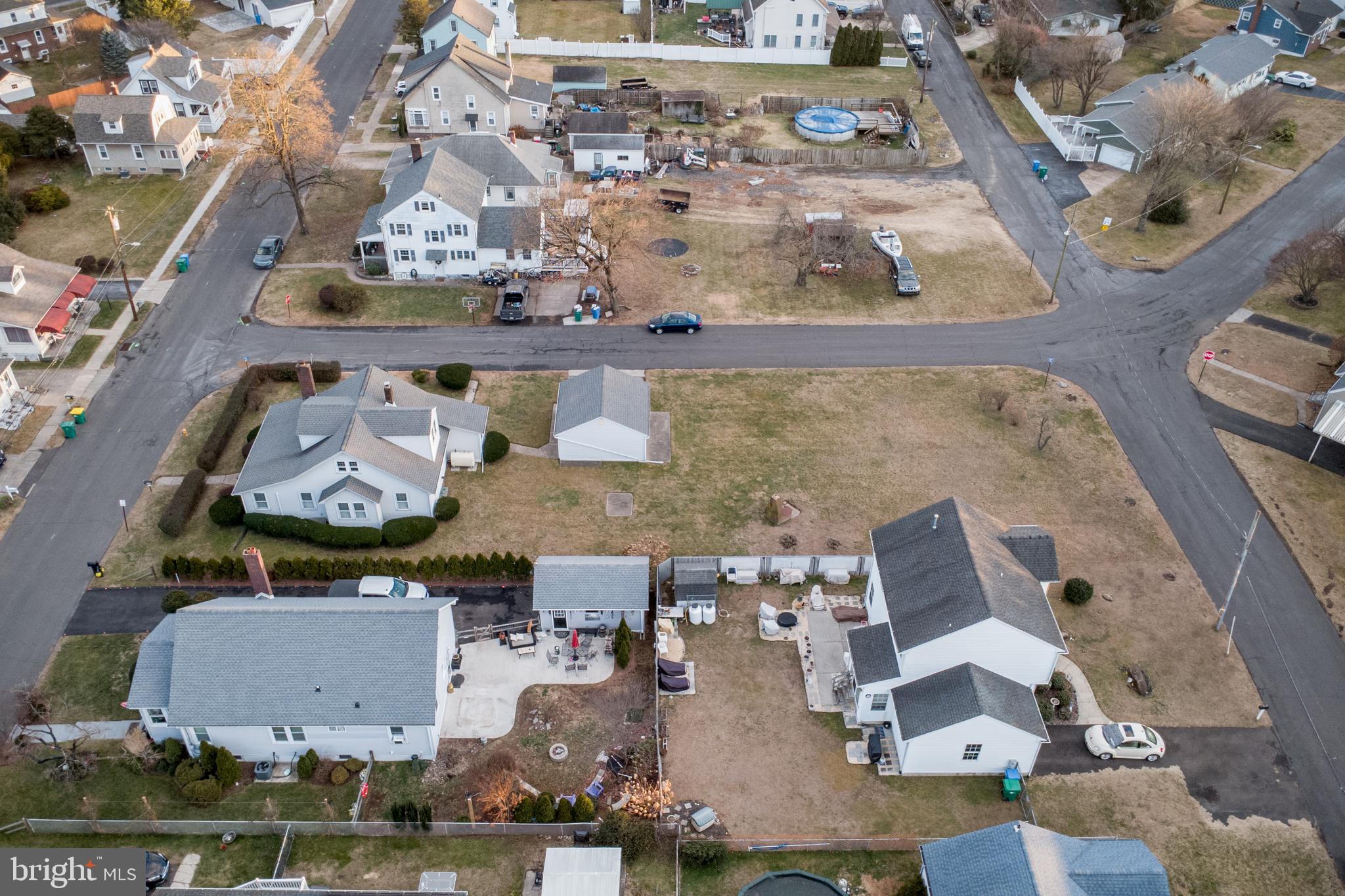 EDGELY - Residential