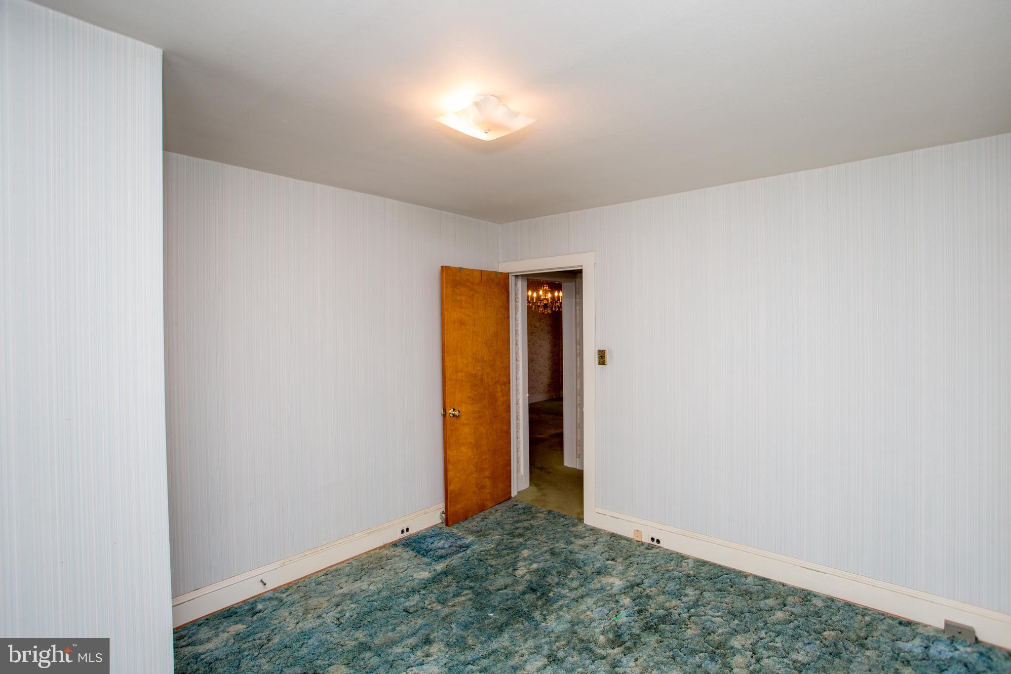 EDGELY - Residential