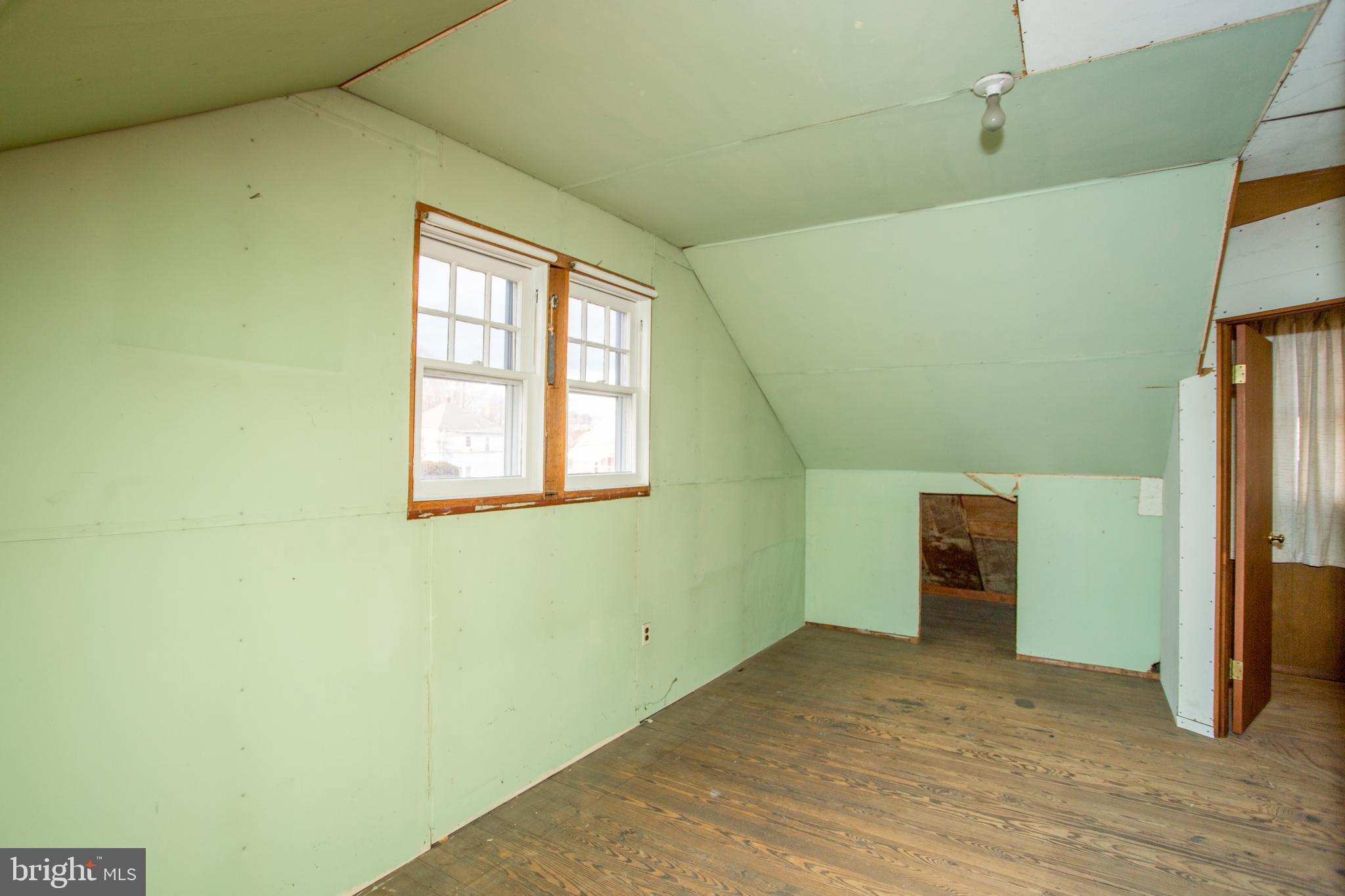 EDGELY - Residential