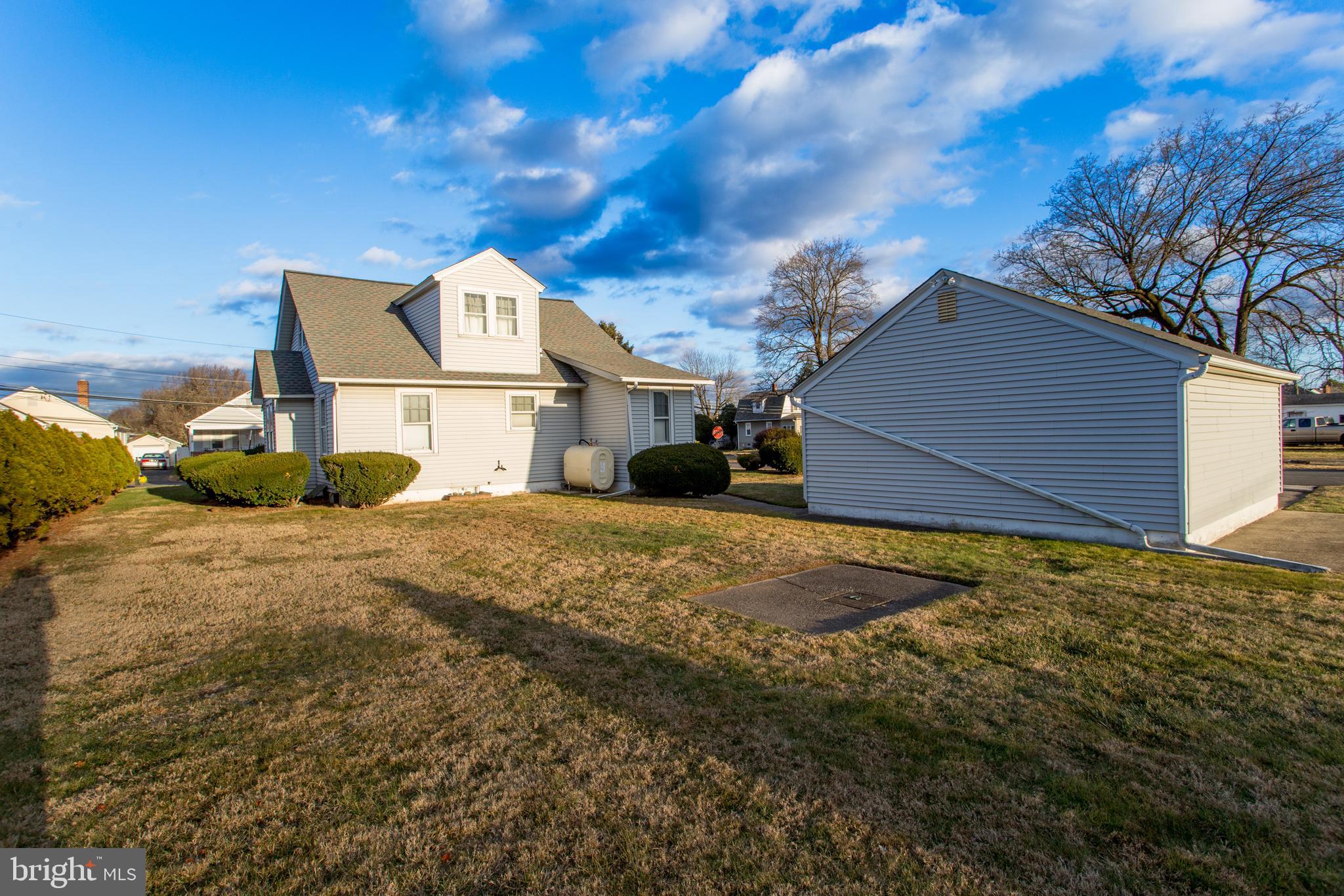 EDGELY - Residential