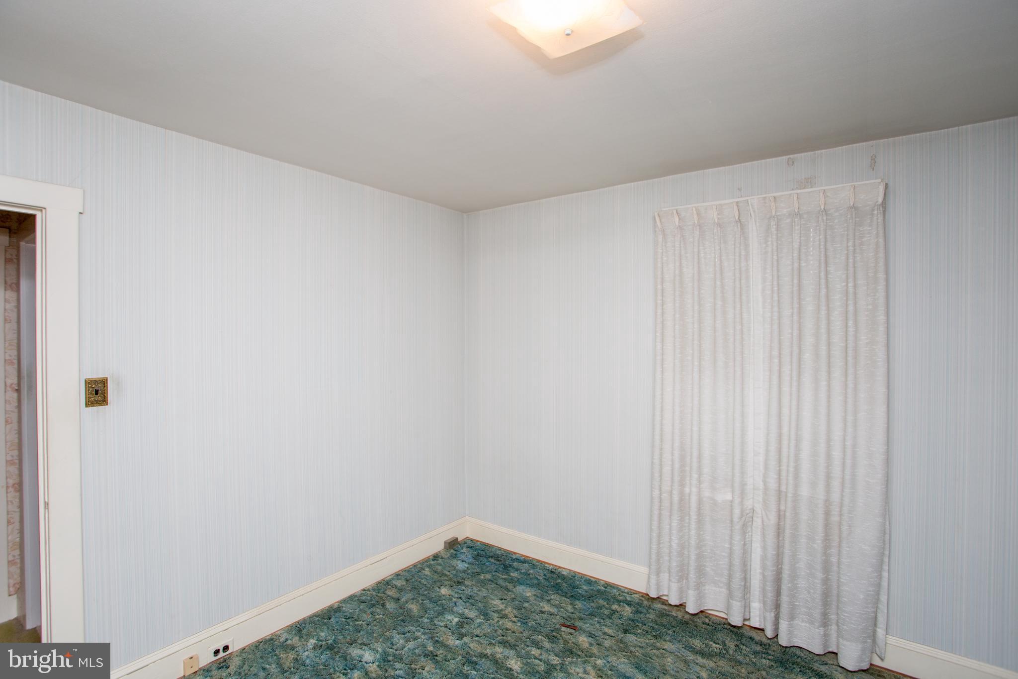 EDGELY - Residential