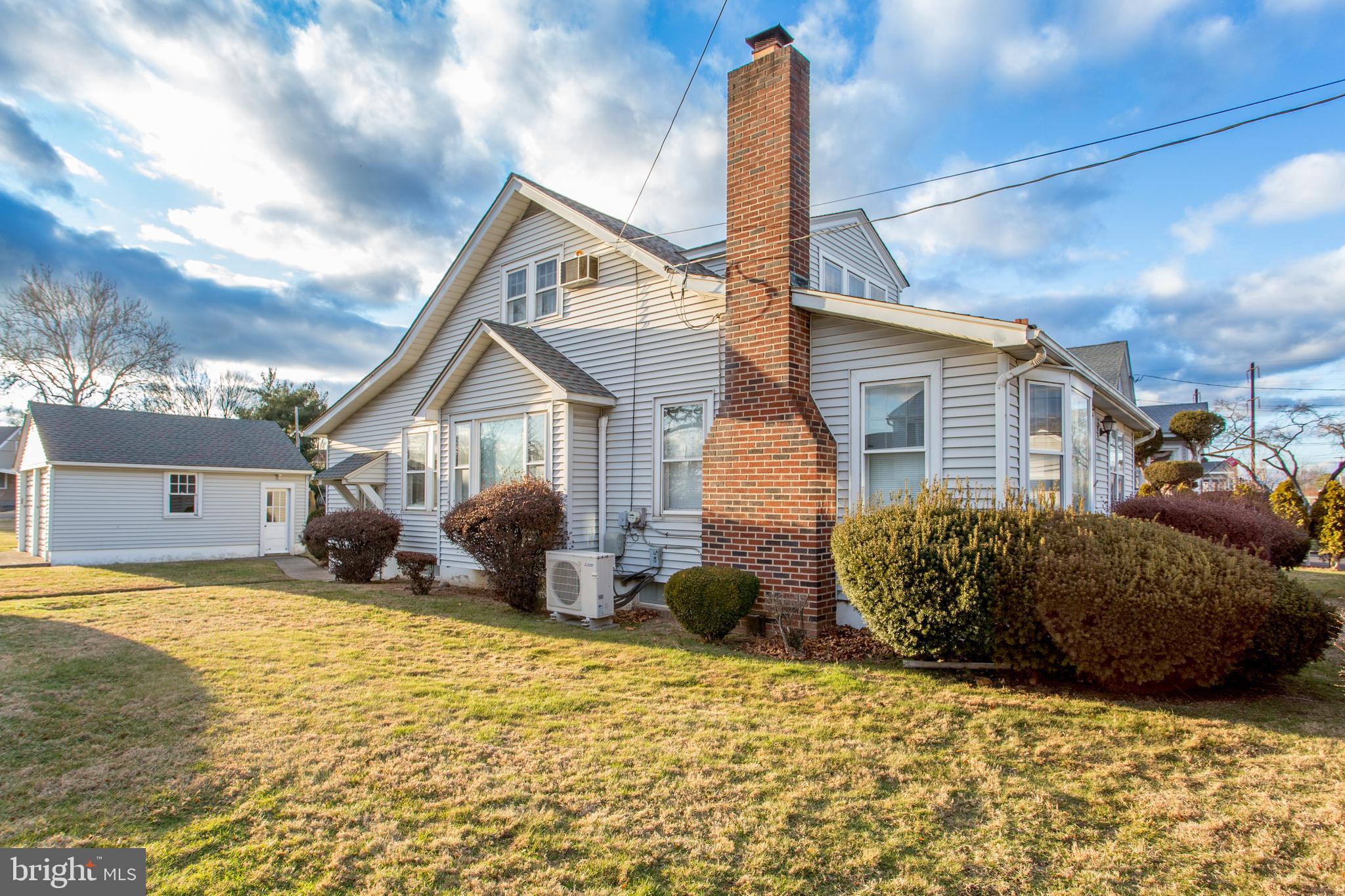 EDGELY - Residential