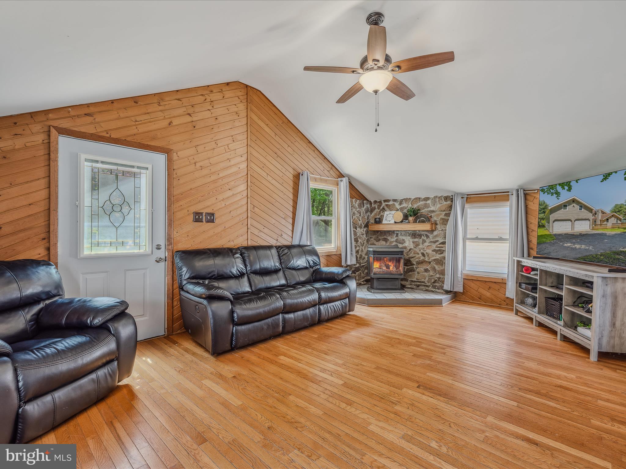 SLEEPY CREEK ORCHARD - Residential