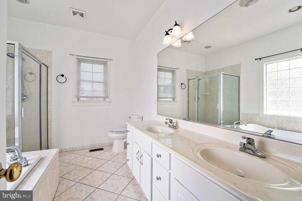 BOWLING GREEN MEADOWS - Residential