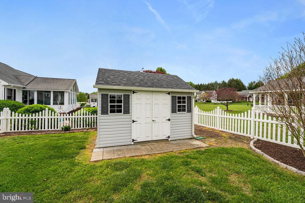 BOWLING GREEN MEADOWS - Residential