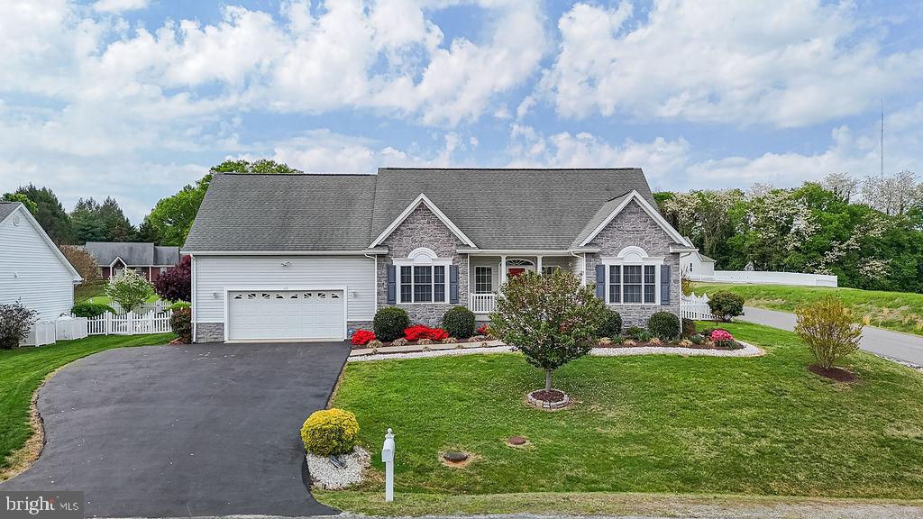 BOWLING GREEN MEADOWS - Residential