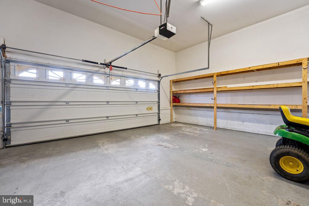 BOWLING GREEN MEADOWS - Residential