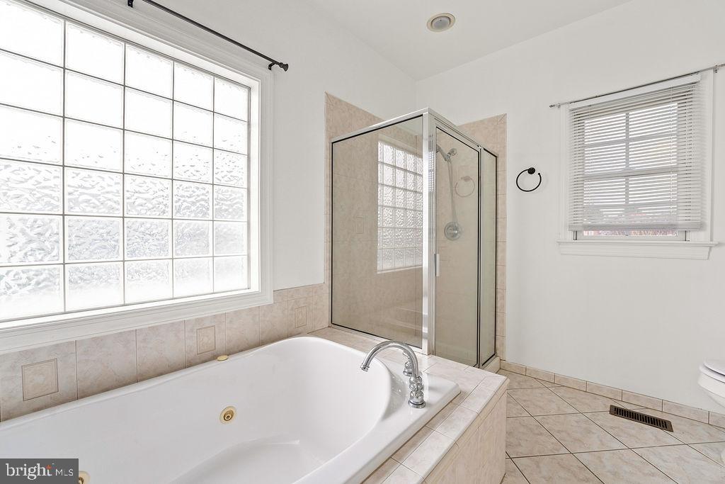 BOWLING GREEN MEADOWS - Residential