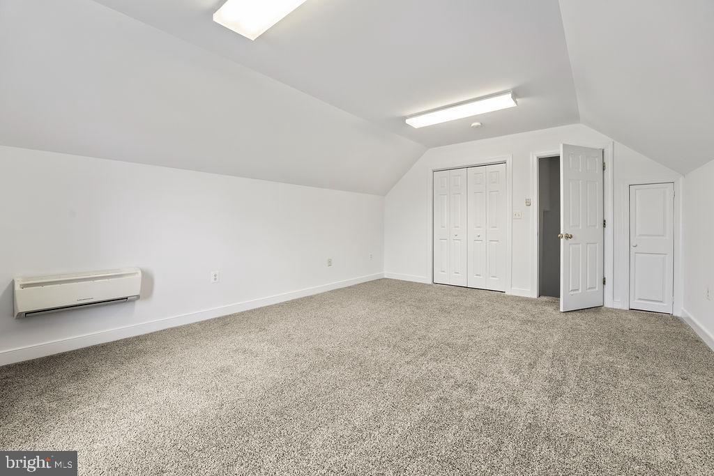 BOWLING GREEN MEADOWS - Residential