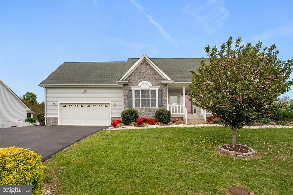 BOWLING GREEN MEADOWS - Residential