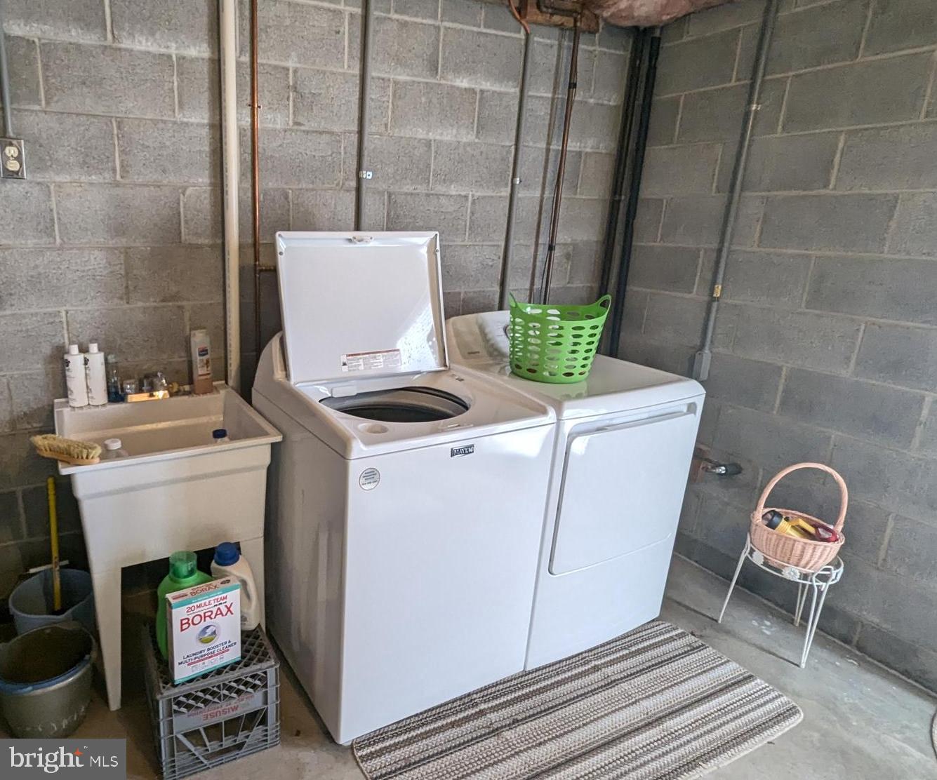 PENFIELD TOWNHOMES - Residential