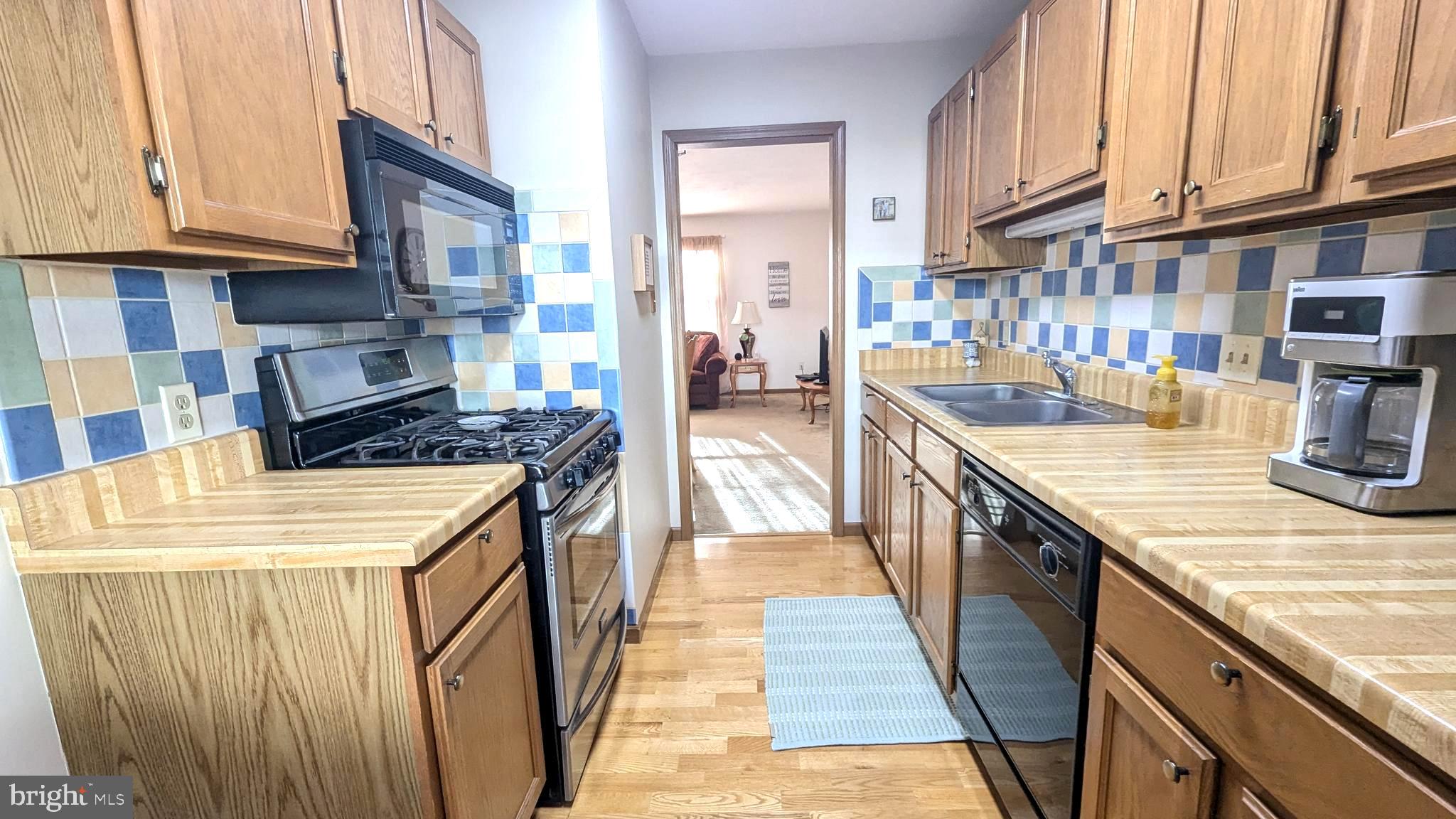 PENFIELD TOWNHOMES - Residential