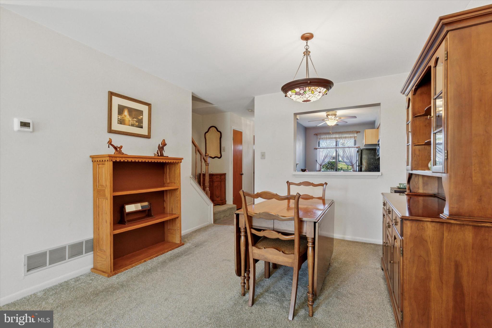 SAW MILL VALLEY - Residential